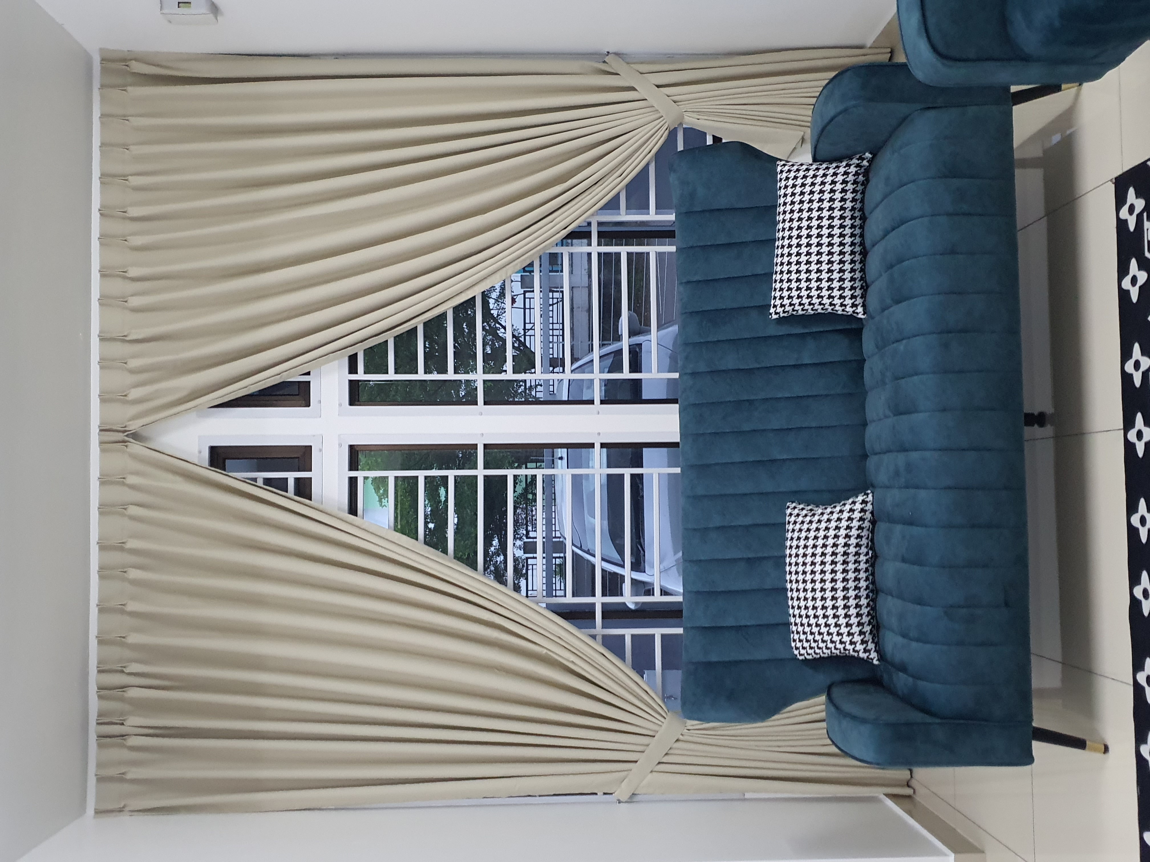 Day and Night Curtain